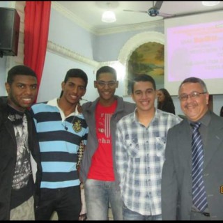 Ministrando na Igreja Batista em Alegria - Benfica RJ